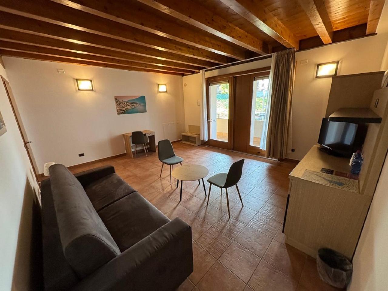 Kairos Garda Hotel Castelnuovo del Garda Exterior photo